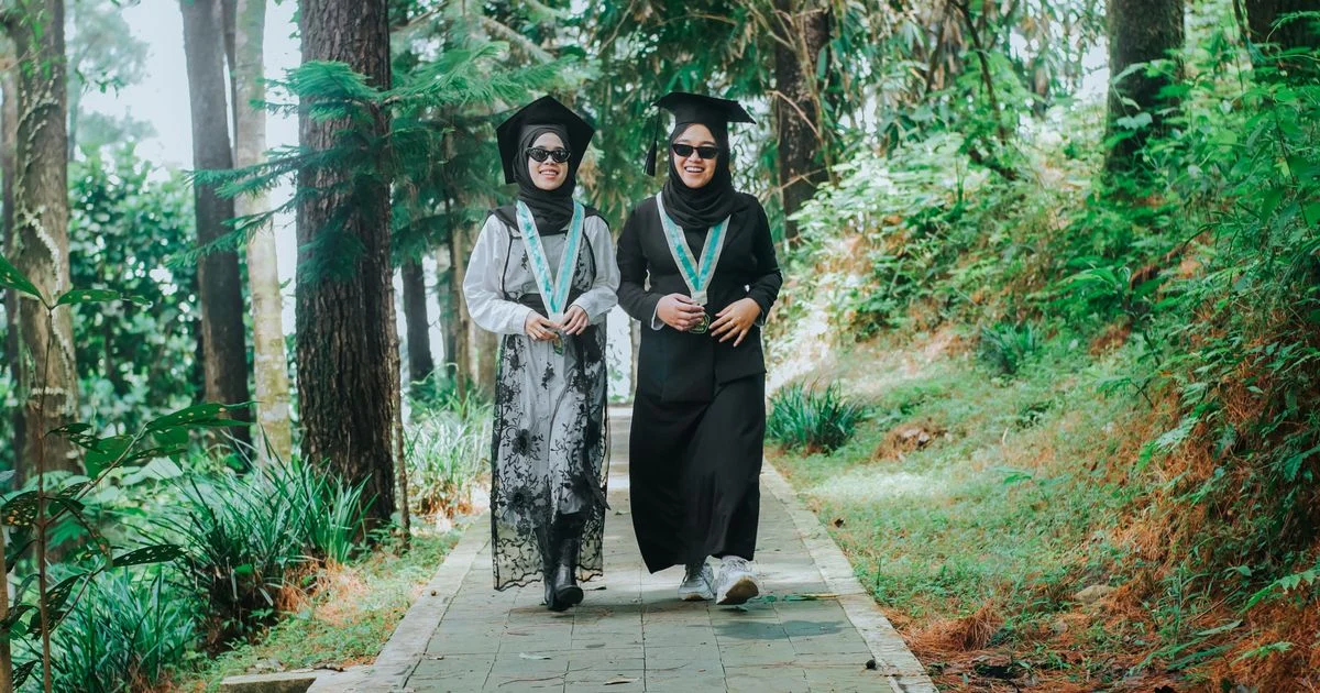 Pentingnya Pengalaman Praktik bagi Mahasiswa Vokasi di Dunia Kerja